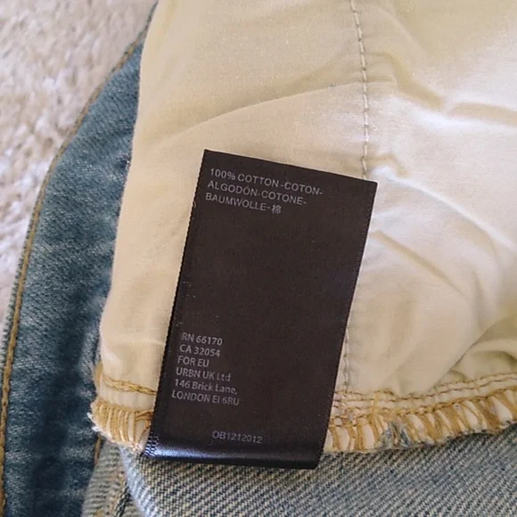 BDG Distressed Jeans - Picture 13 of 16